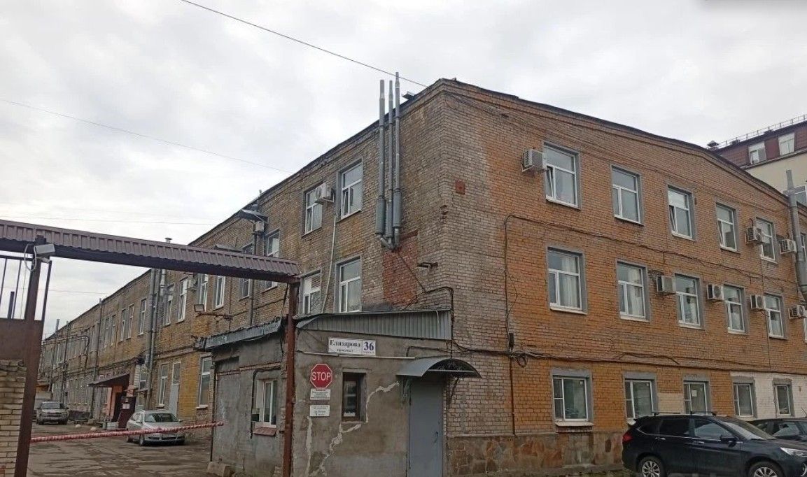 фасад дома, здание по адресу г Санкт-Петербург, пр-кт Елизарова, д 36 литера А
